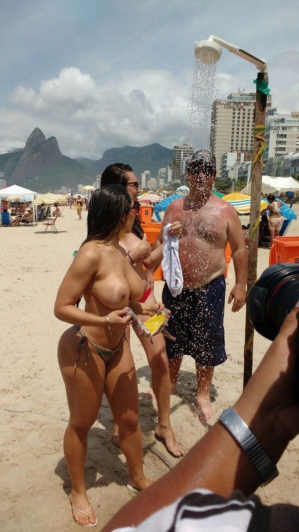 Mulher Melão Peladinha Na Praia Novinhas Nudes
